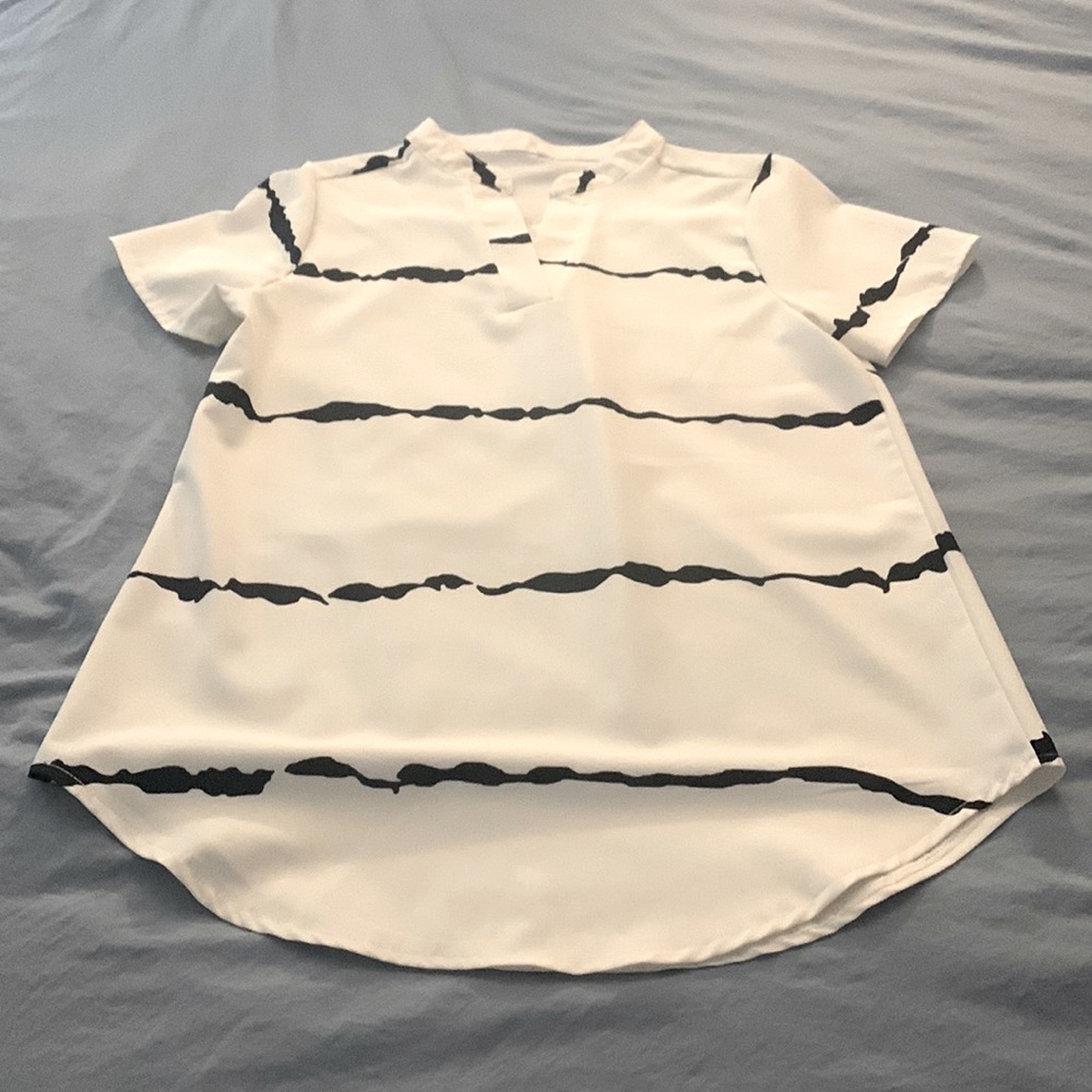 Tunic Top, Size Small, Black and White